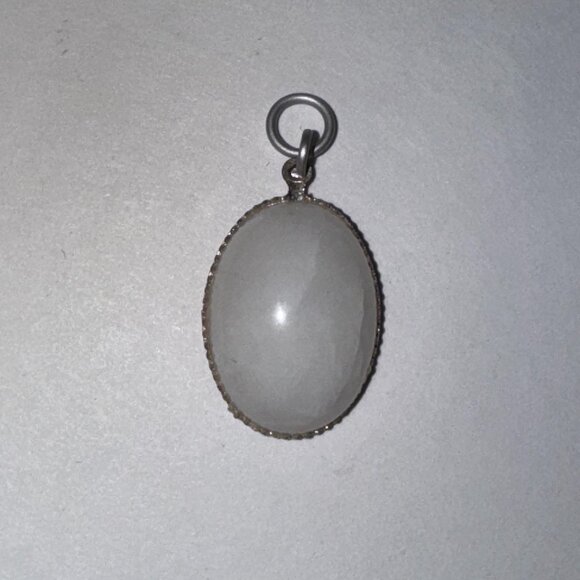 Snowy Quartz Oval Pendant - Picture 1 of 7